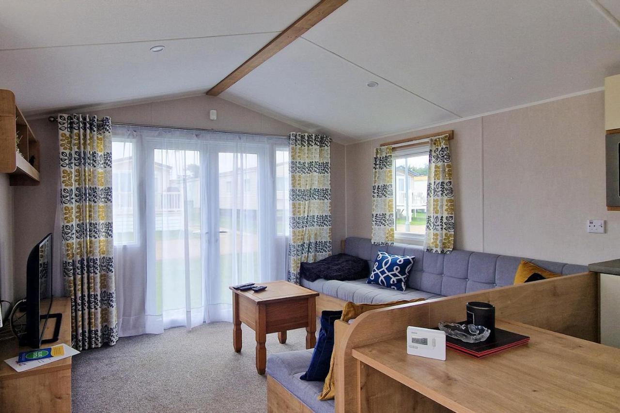 Lovely Caravan Nearby The Beach In Hunstanton, Norfolk Ref 23071C Hotel Exterior photo