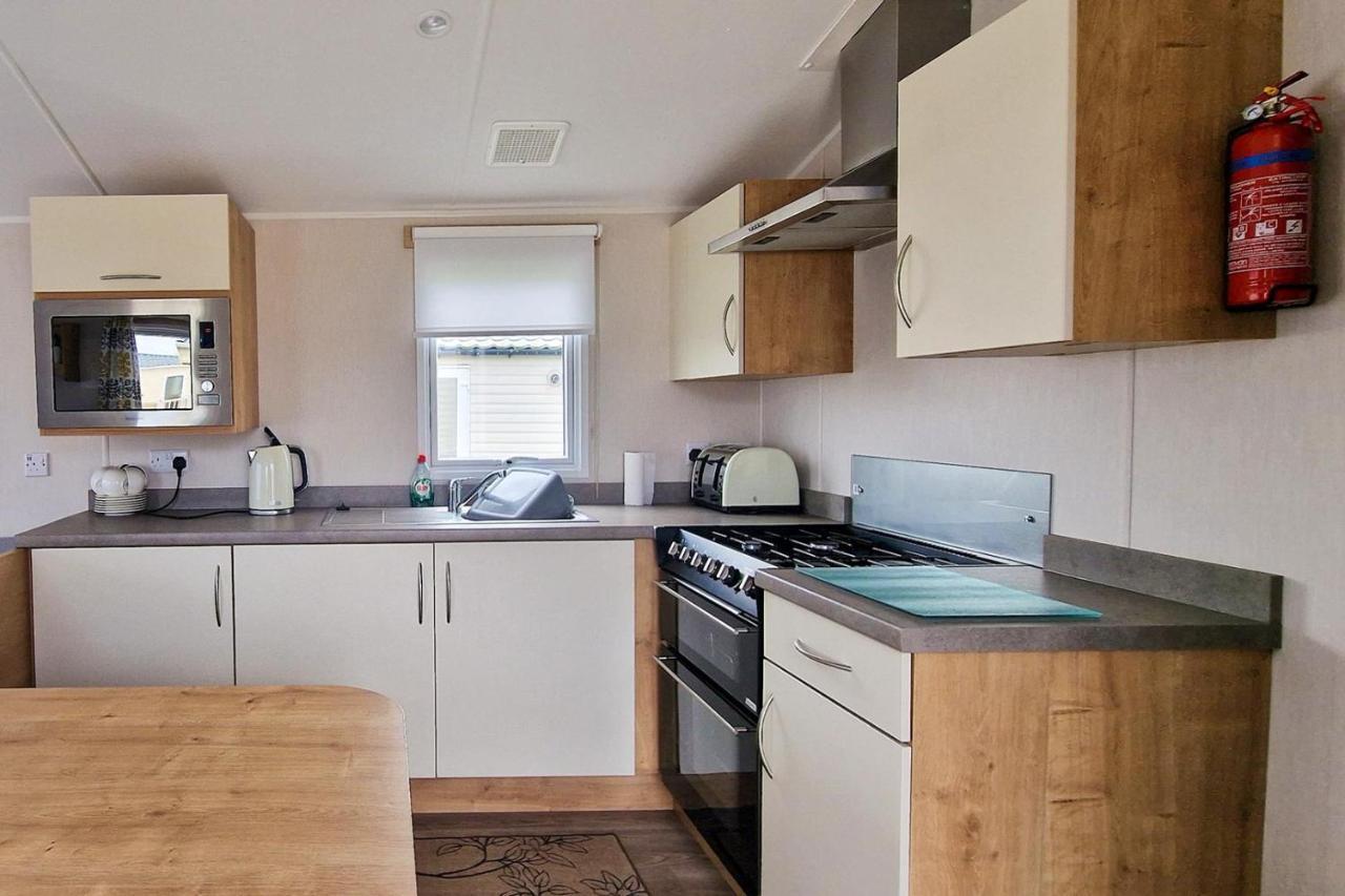 Lovely Caravan Nearby The Beach In Hunstanton, Norfolk Ref 23071C Hotel Exterior photo