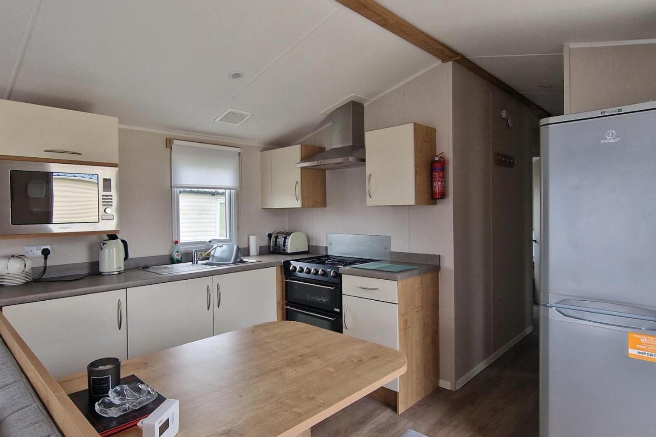 Lovely Caravan Nearby The Beach In Hunstanton, Norfolk Ref 23071C Hotel Exterior photo