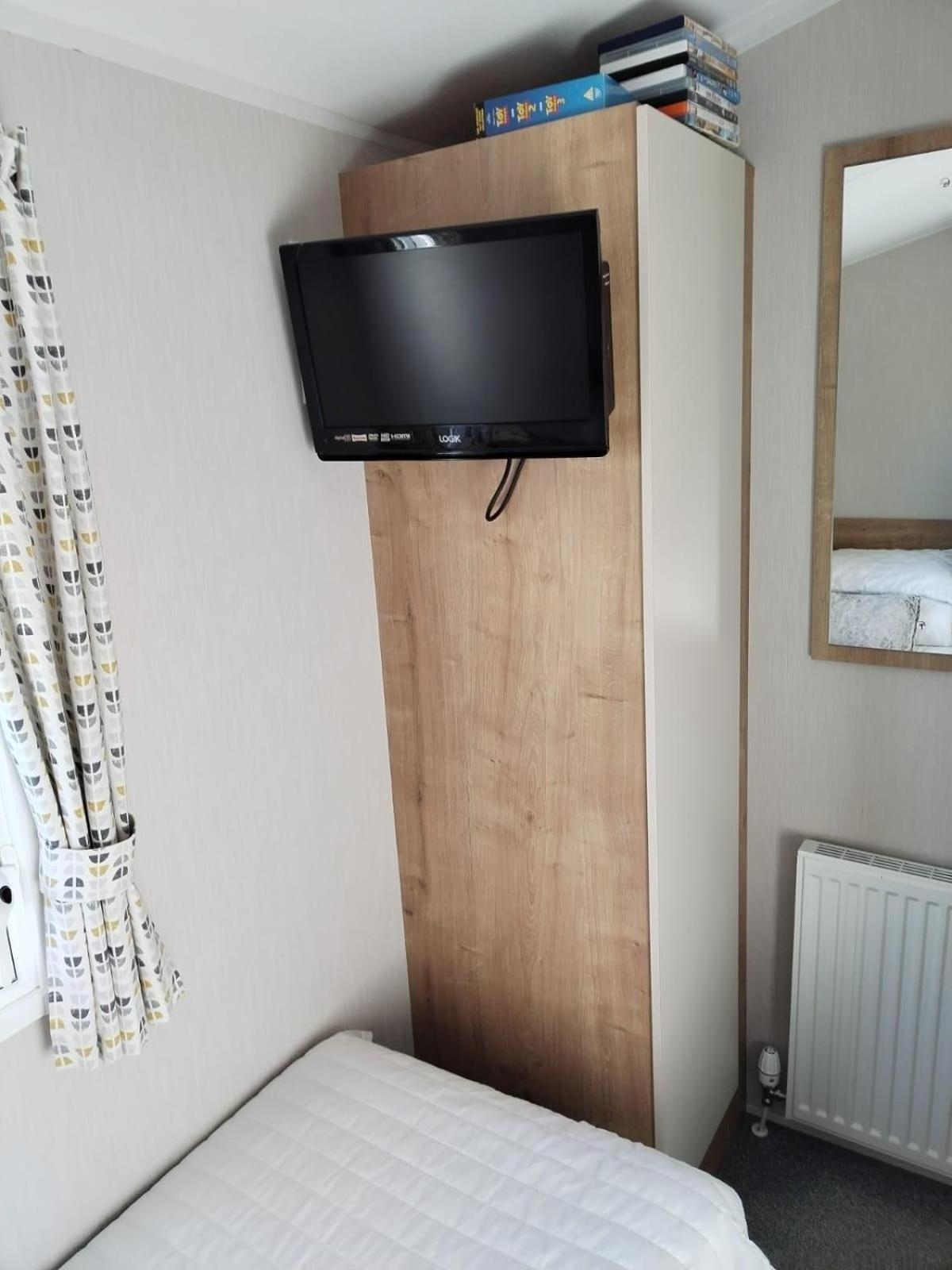 Lovely Caravan Nearby The Beach In Hunstanton, Norfolk Ref 23071C Hotel Exterior photo